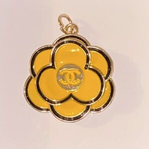 CHANEL Vintage Zipper Pull Button Charm Gold Tone Yellow Camellia Flower 30mm